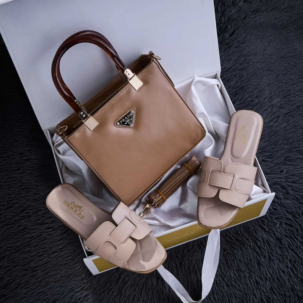 Sac à Main & Sandales Assortis