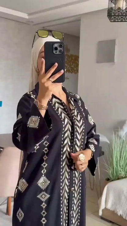 Robe Lolan entièrement brodée