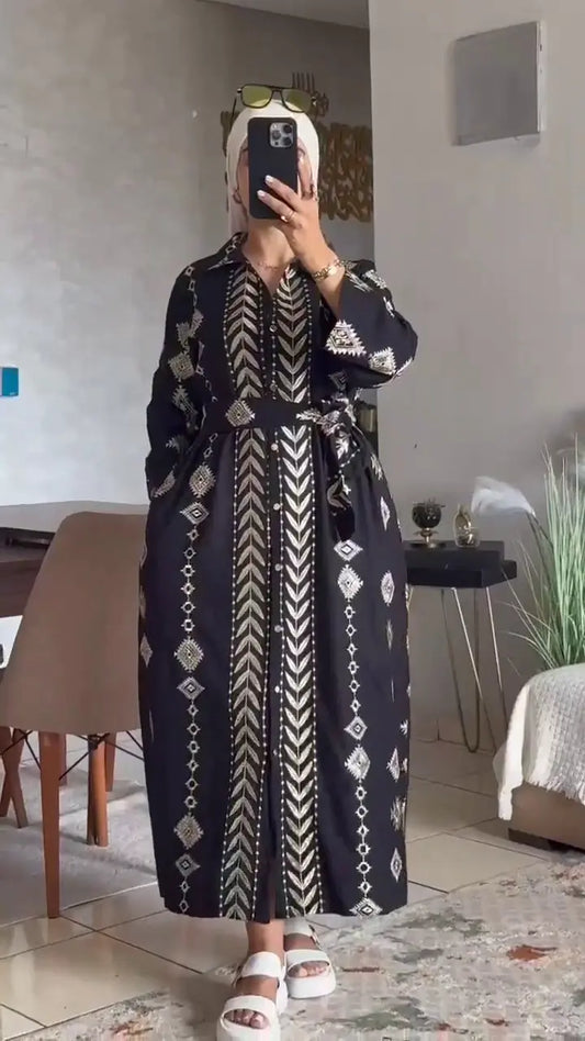 Robe Lolan entièrement brodée